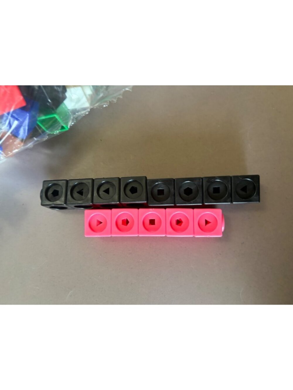 Bag Of Interlocking Snap Cubes For Counting Math STEM And Building Activities - Picture 3 of 5